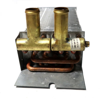 Serbatoio dell'acqua del radiatore di autobus altamente resistente per l'autobus Zhongtong H6C