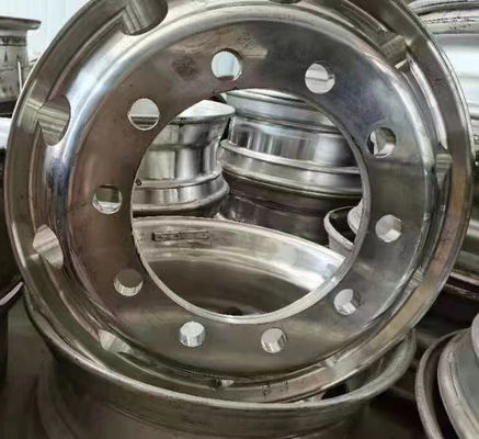 Autobus Ricambi Autobus Ruota di leghe d'argento per Autobus Zhongtong Perfetta vestibilità e prestazioni